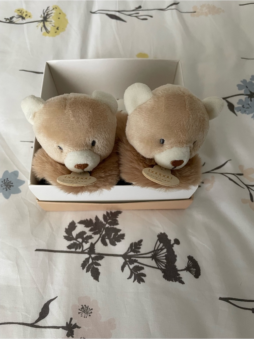DOUDOU Compagnie Baby Shoe Box - Cream with Brown Logo - Picture 1 of 5